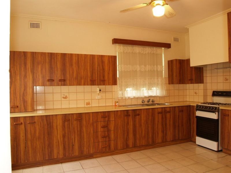 8 Drummond Avenue, Findon SA 5023