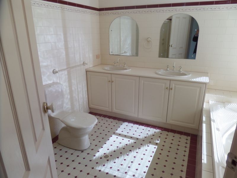 33 Hansen Circuit, Renown Park SA 5008