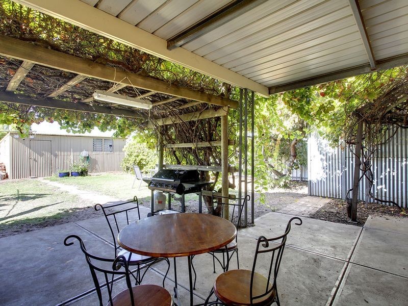 194 Grand Junction Road, Pennington SA 5013