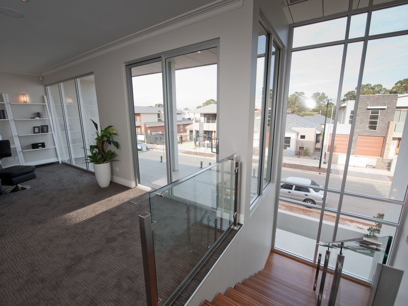 9 Crompton Drive, Woodville SA 5011