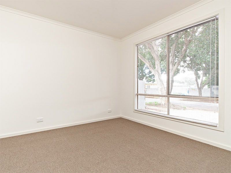 1 Handley Street, Elizabeth Vale SA 5112