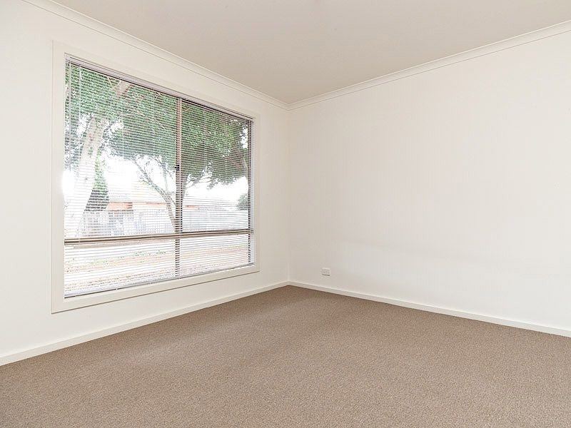 1 Handley Street, Elizabeth Vale SA 5112