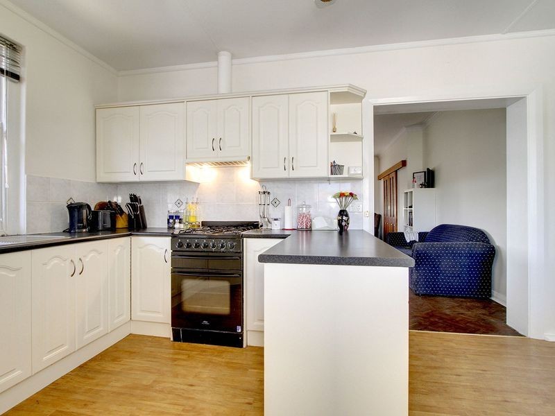 12 Hindmarsh Avenue, West Hindmarsh SA 5007