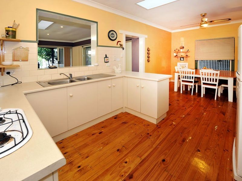 27 Drummond Avenue, Findon SA 5023