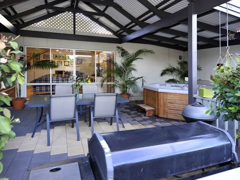 27 Drummond Avenue, Findon SA 5023