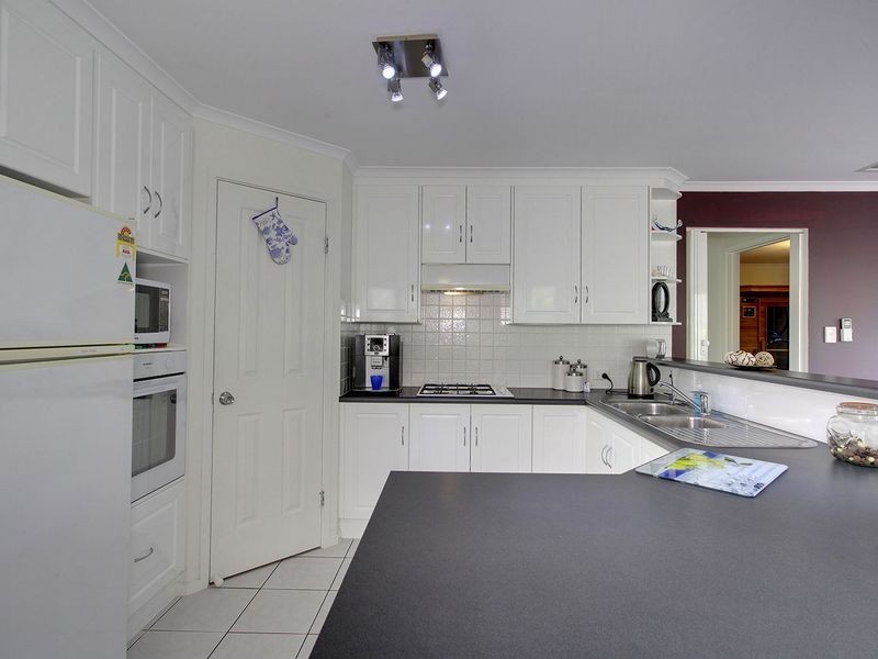 12 Lawrence Street, Albert Park SA 5014