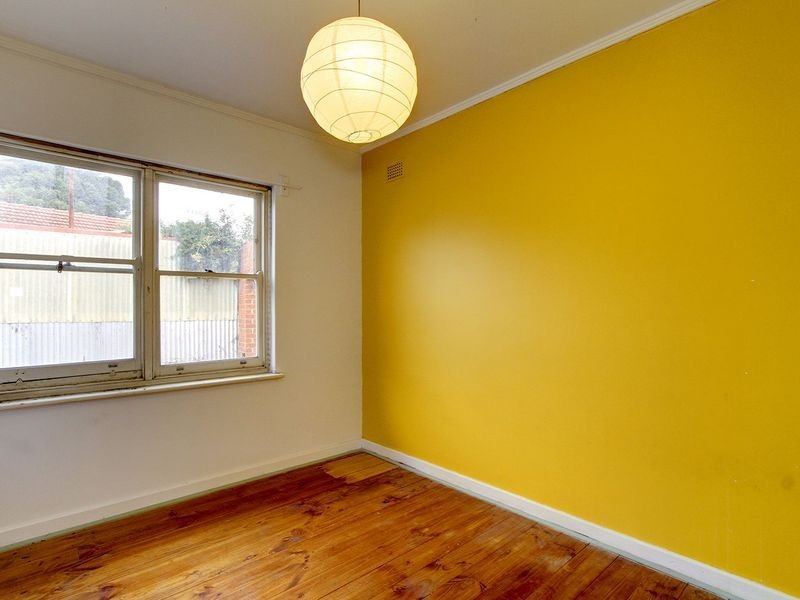 8 Machin Street, Woodville South SA 5011