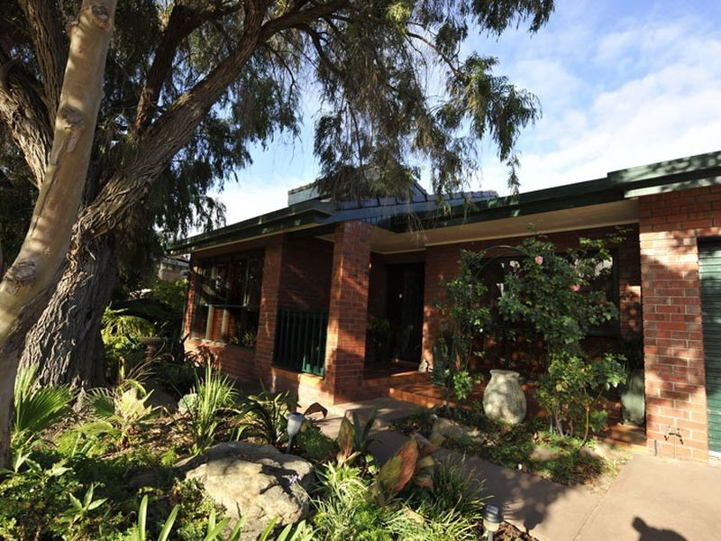 9 Fisher Place, West Lakes SA 5021