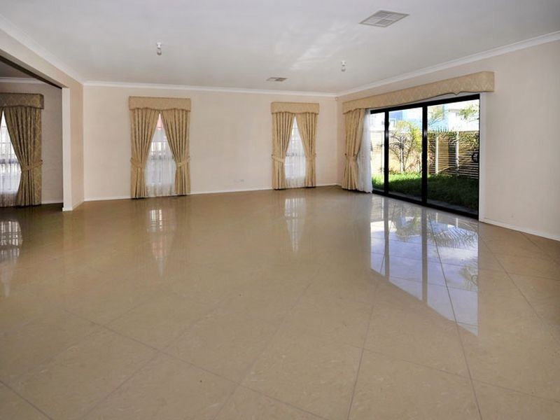 2 Andros Street, Mawson Lakes SA 5095