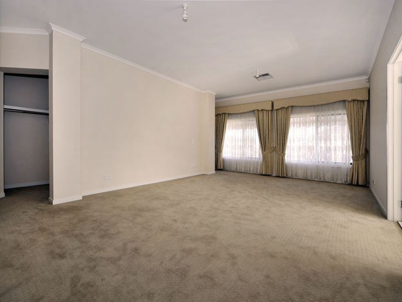 2 Andros Street, Mawson Lakes SA 5095