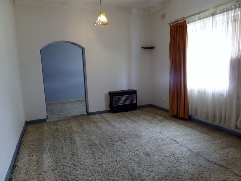 18 First Avenue, Seaton SA 5023