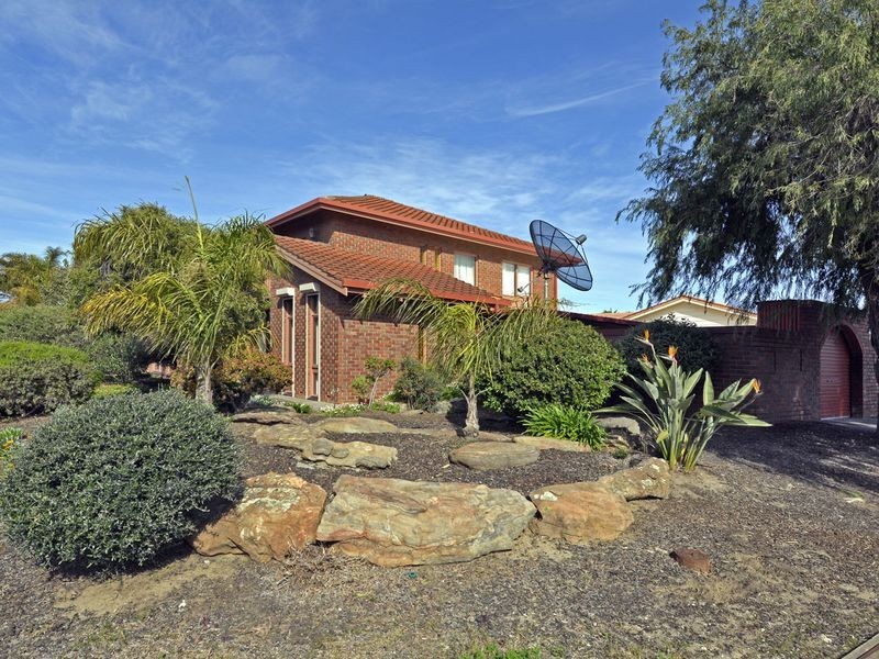 6 Mooloola Way, West Lakes Shore SA 5020