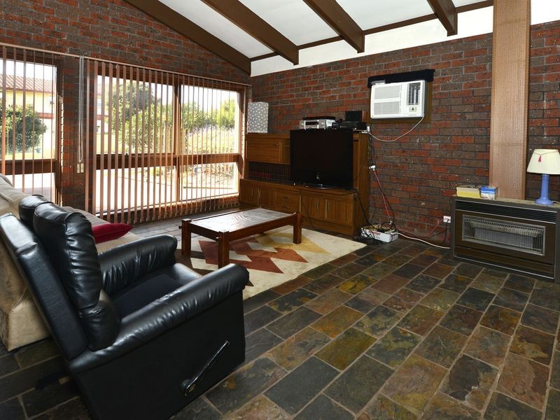 6 Mooloola Way, West Lakes Shore SA 5020