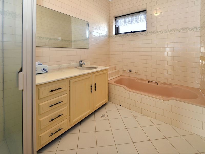 6 Mooloola Way, West Lakes Shore SA 5020