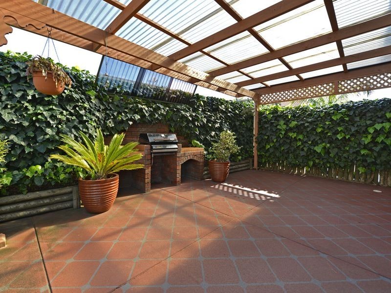 6 Mooloola Way, West Lakes Shore SA 5020