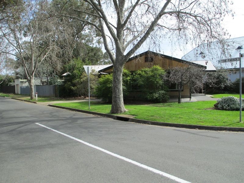 10 Melanto Terrace, Marion SA 5043