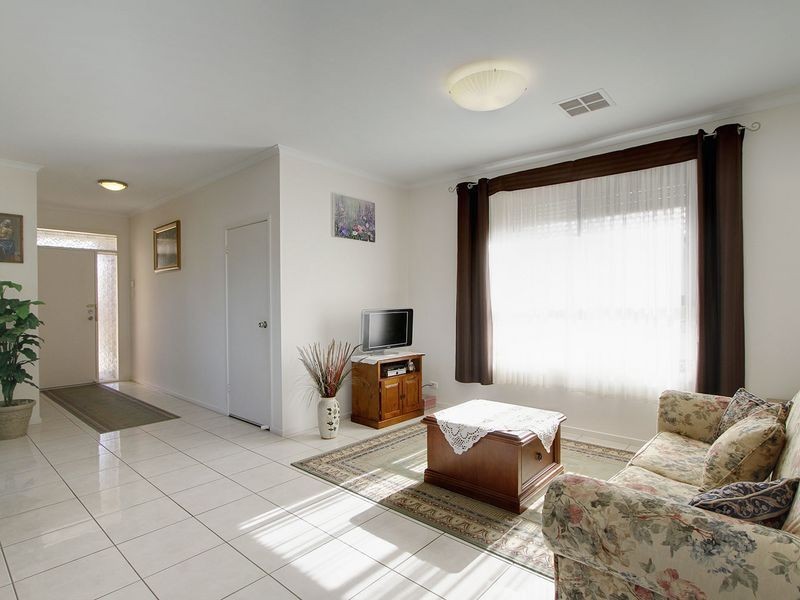 8 Emma Street, Athol Park SA 5012