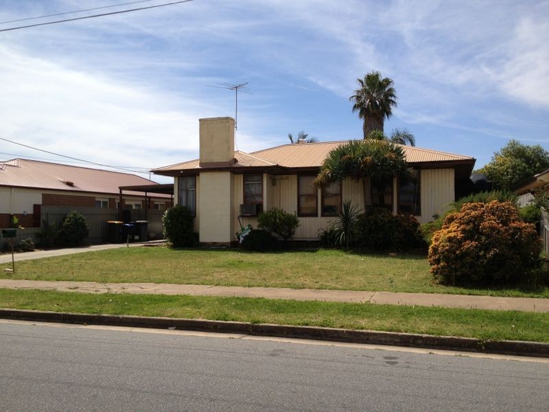 17 Ballater Avenue, Seaton SA 5023