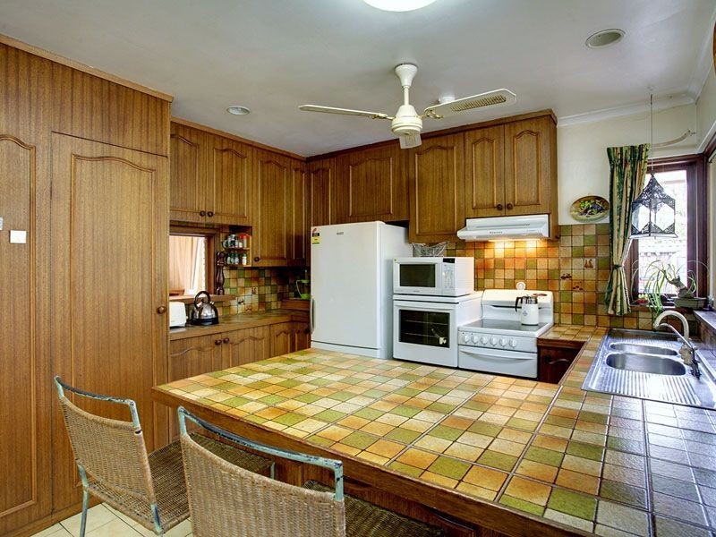 1 Anthea Court, West Lakes SA 5021