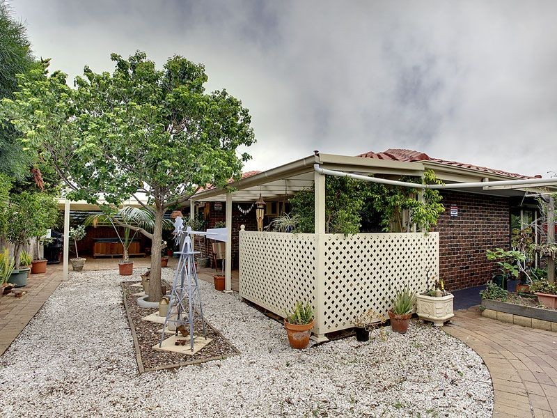 1 Anthea Court, West Lakes SA 5021