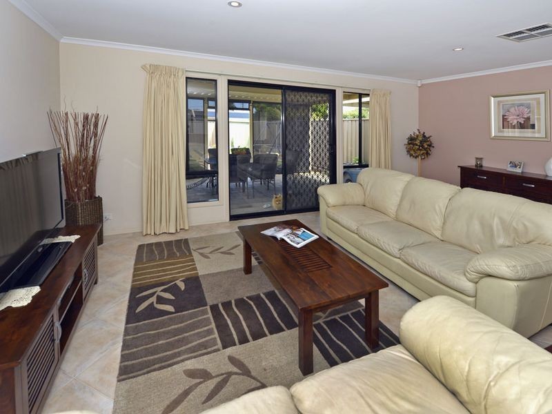 15 Vasey Street, Greenacres SA 5086