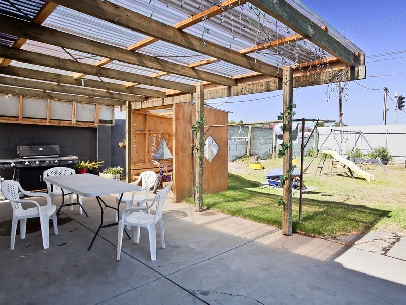 60 Addison Road, Pennington SA 5013