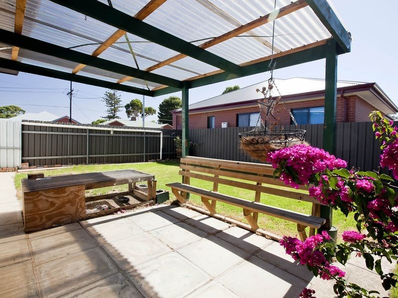 60 Addison Road, Pennington SA 5013