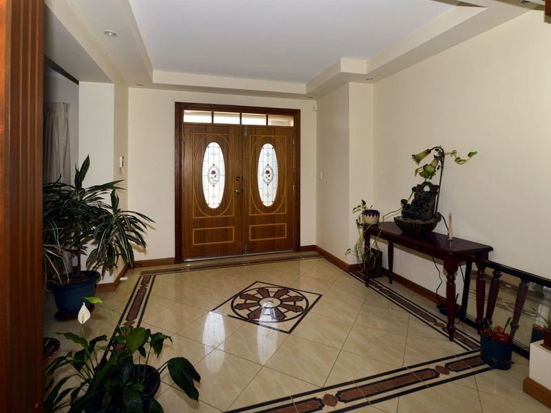 9 Azores Court, Mawson Lakes SA 5095