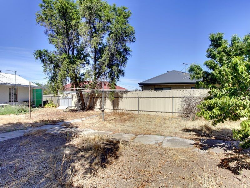 14 Trimmer Parade, Woodville West SA 5011