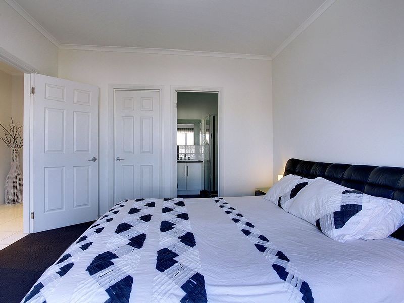 4 Londonderry Crescent, Mansfield Park SA 5012