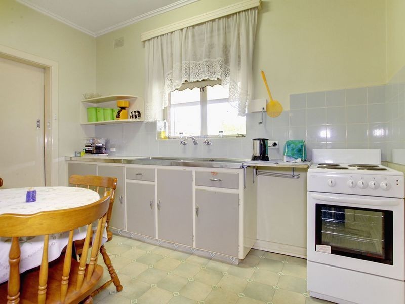 48 Gladstone Road, Mansfield Park SA 5012