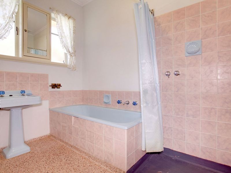 48 Gladstone Road, Mansfield Park SA 5012