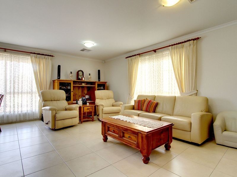 25 Irwin Street, Mansfield Park SA 5012