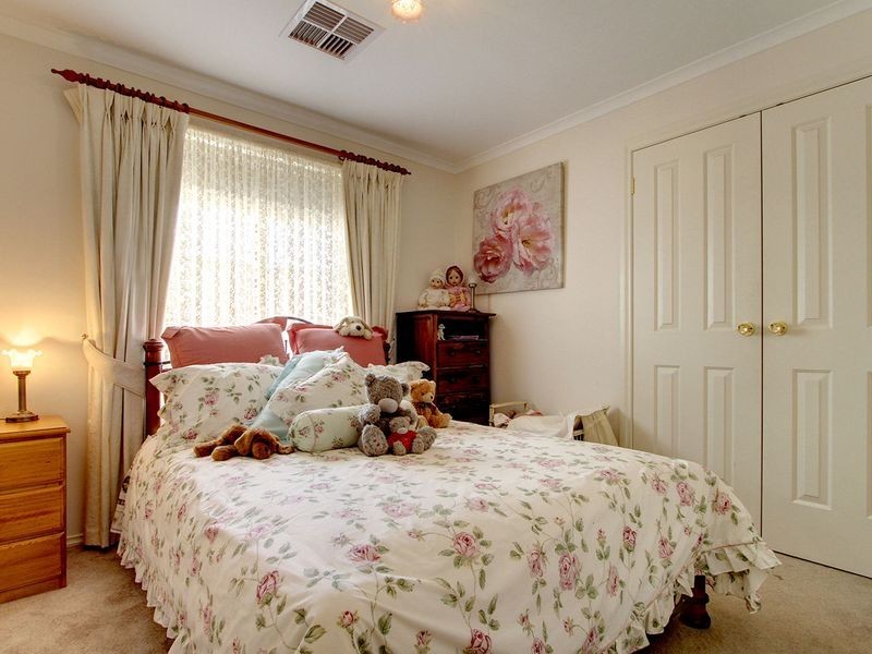 25 Irwin Street, Mansfield Park SA 5012