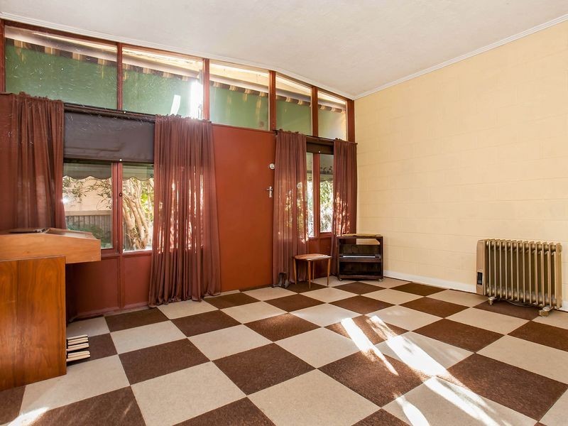 8 Amanda Avenue, Findon SA 5023