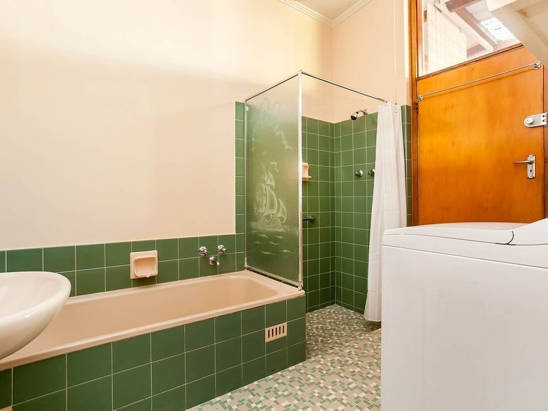 8 Amanda Avenue, Findon SA 5023