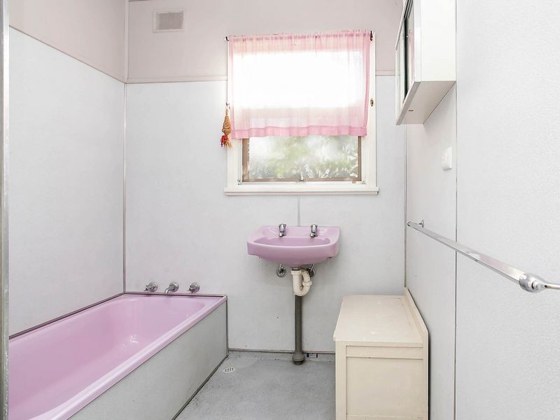 8 Amanda Avenue, Findon SA 5023