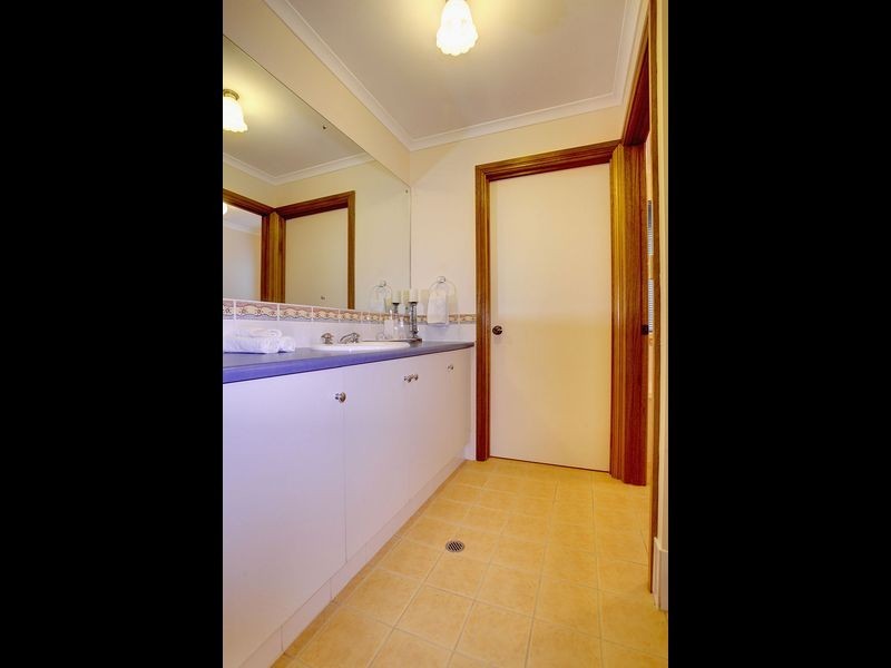 16 Melbourne Place, Alberton SA 5014