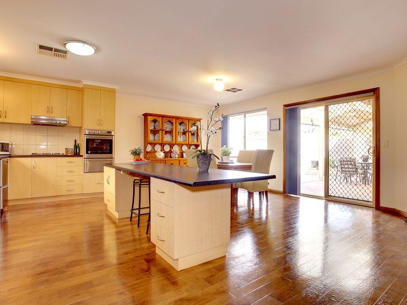 16 Melbourne Place, Alberton SA 5014