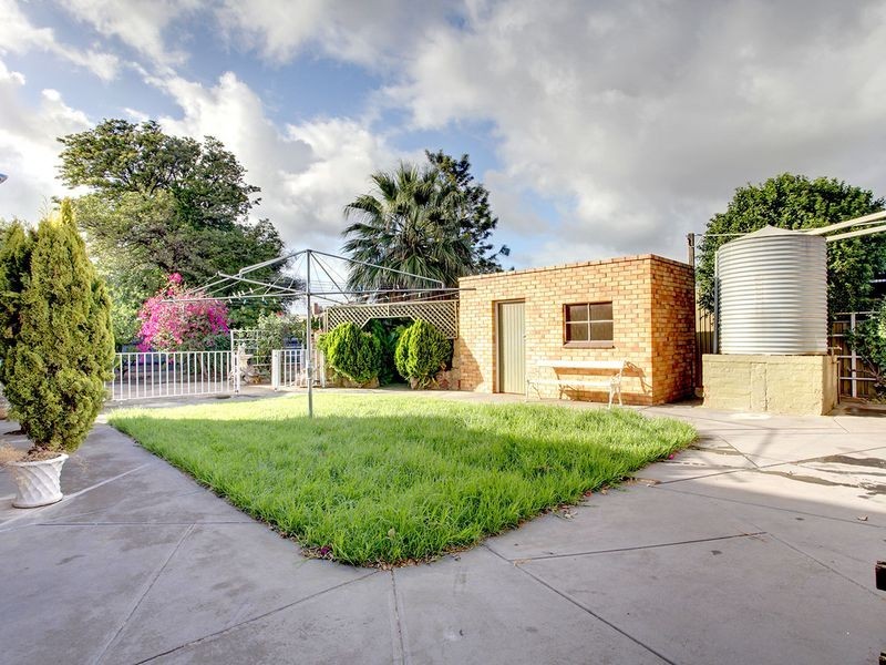 1 Holbrooks Road, Flinders Park SA 5025