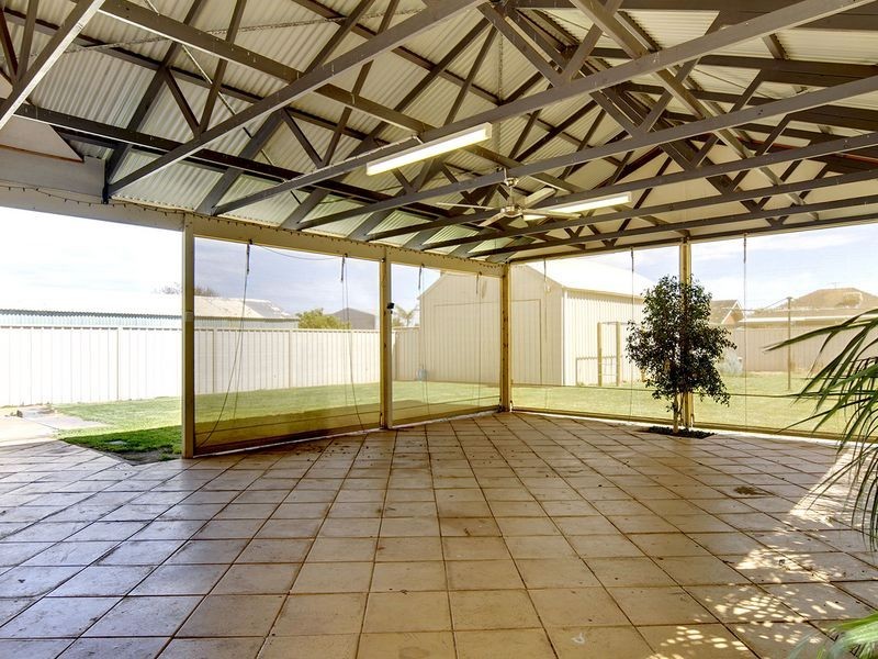 16 Thain Avenue, Findon SA 5023