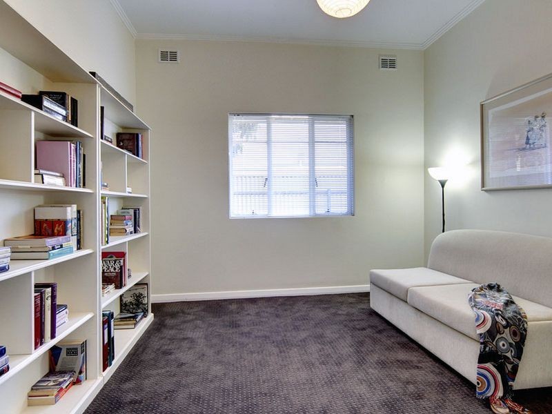 26 Glenrowan Road, Woodville South SA 5011