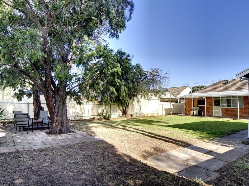 26 Glenrowan Road, Woodville South SA 5011