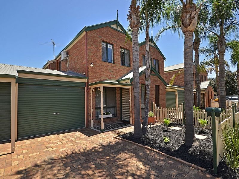 2/1 Baker Street, Renown Park SA 5008