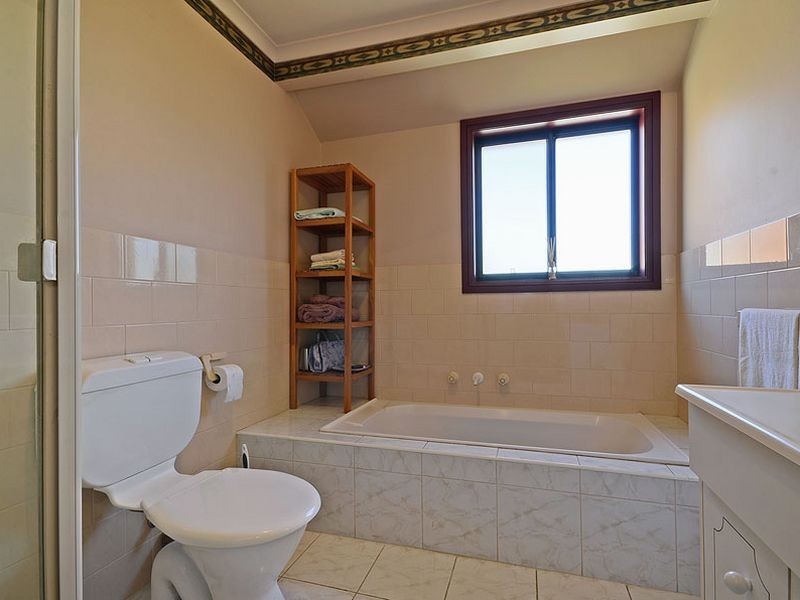 2/1 Baker Street, Renown Park SA 5008