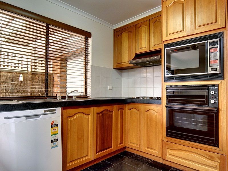 1/5 Waikiki Court, West Lakes SA 5021