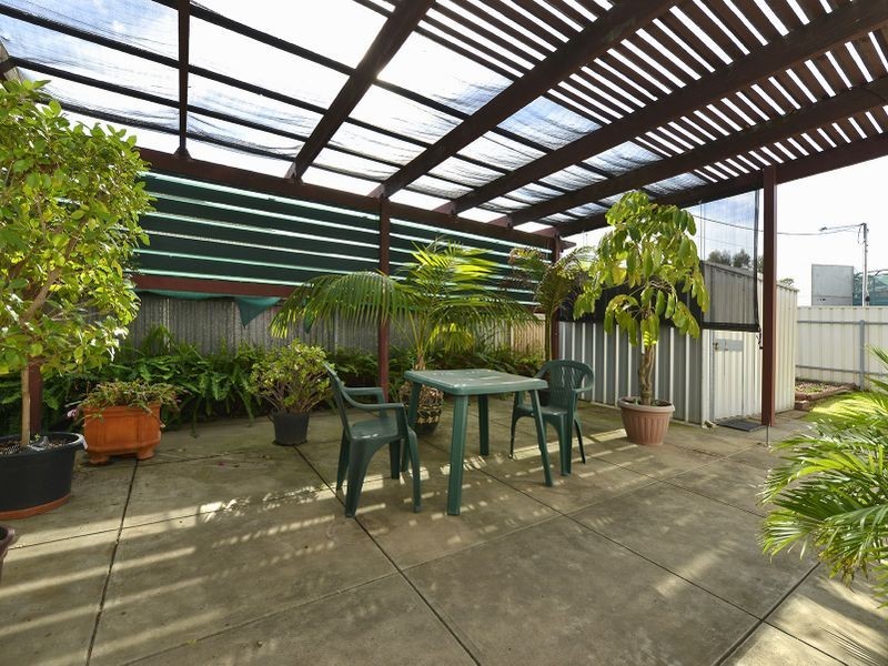 27 Findon Road, Woodville South SA 5011