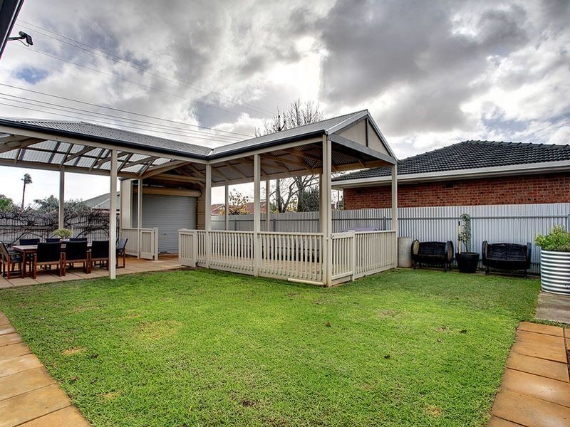 15 Fourth Avenue, Cheltenham SA 5014