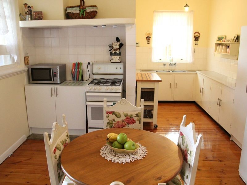 18 Queen Street, Pennington SA 5013