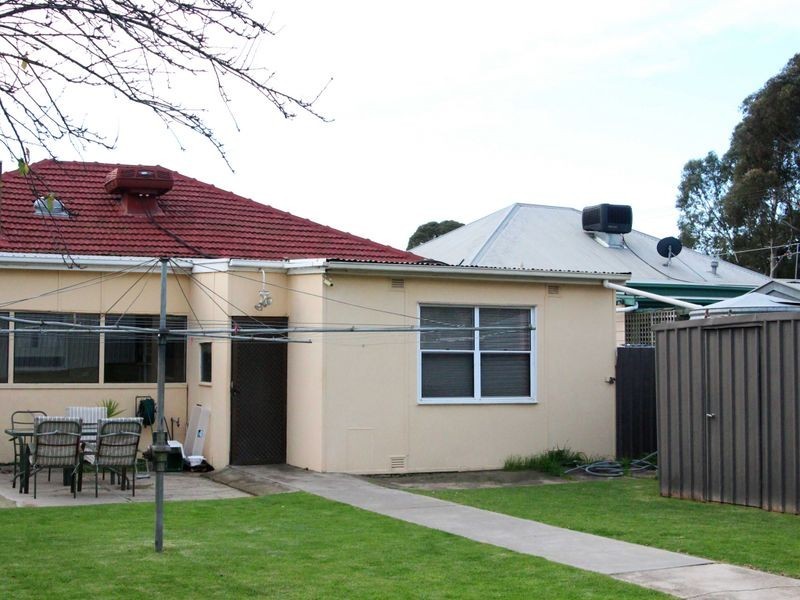 18 Queen Street, Pennington SA 5013